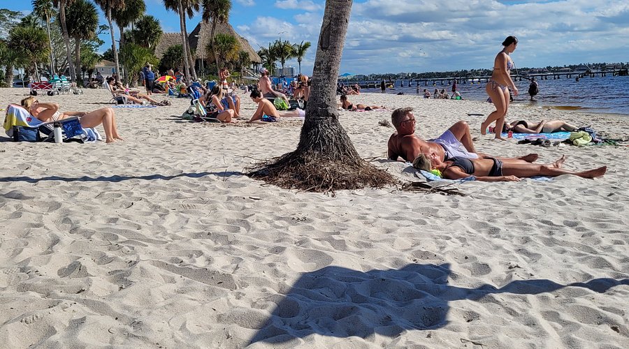 Secluded Cape Coral beach spot with pristine waters - Hidden SWFL gem