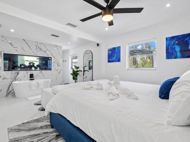 Blu Lagoon luxury vacation rental Fort Myers