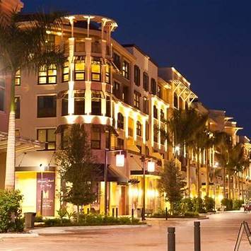 Naples luxury shopping and fine dining SWFL guide