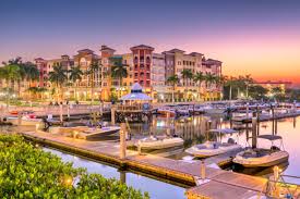 Naples luxury lifestyle - Fifth Avenue shopping and fine dining in Southwest Florida